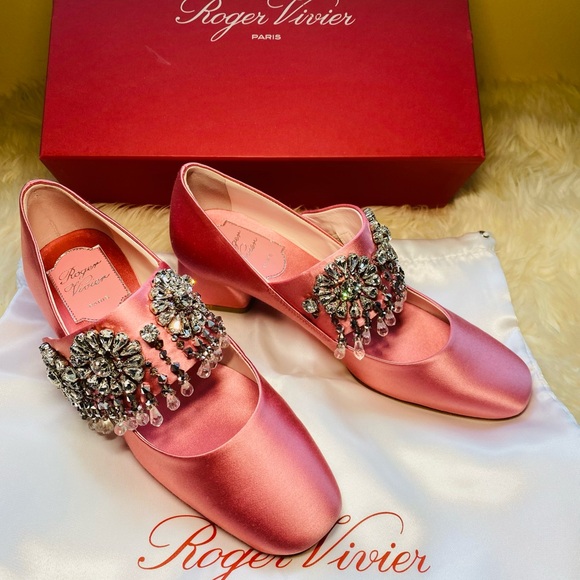 New authentic Roger Vivier Pumps - Picture 11 of 14
